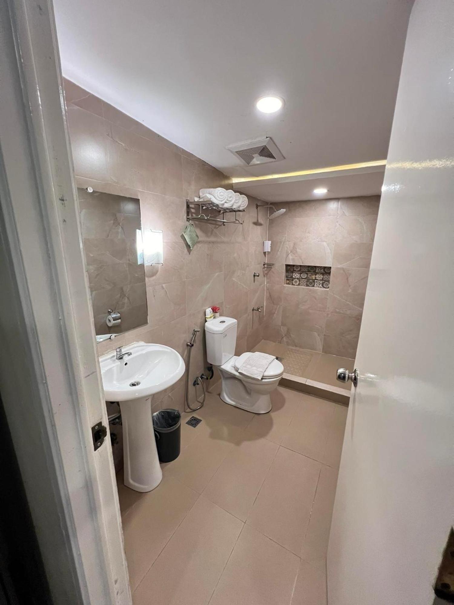 R Bed And Breakfast Baguio City Екстер'єр фото